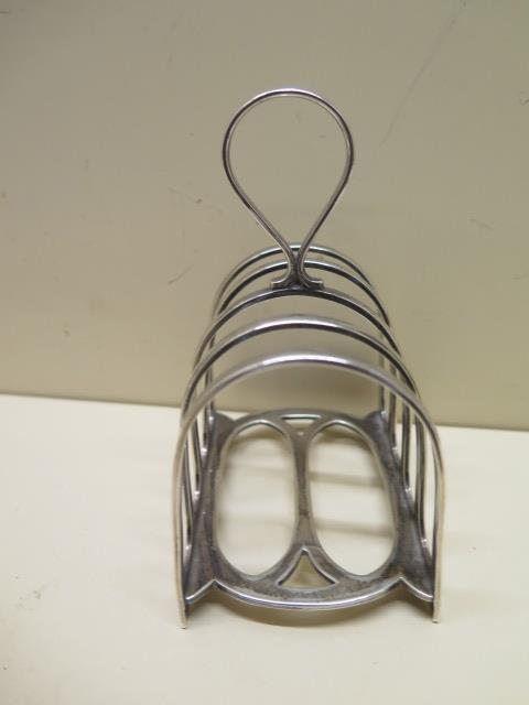 A good heavy silver toast/ letter rack, 9cm long, Sheffield 1903/04 HA, approx 5.95 troy oz, in good - Image 2 of 3