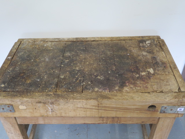 A pine butchers block on stand, 81cm tall x 109cm x 64cm (in barn find condition) - Image 2 of 4