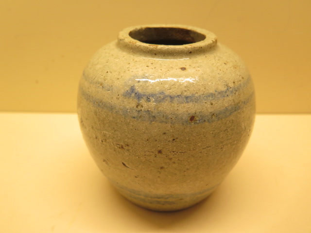 Four Oriental ginger jars with blue decoration, largest 16cm tall, some small chips to one base - Image 9 of 13