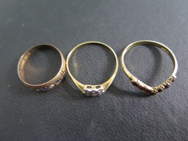 Three 9ct yellow gold rings, sizes M/R, approx 5.5 grams - Image 2 of 2