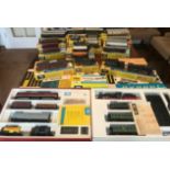 A German electric train set by Piko (HO gauge): 1 complete set locomotive, 3 coaches, rail layout; 1