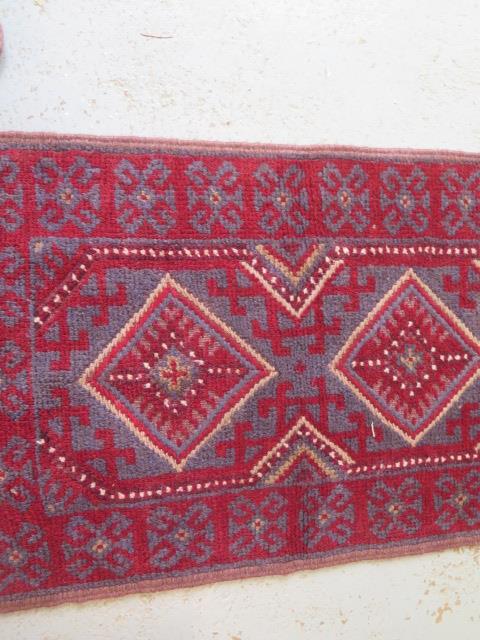 A hand knotted woollen Meshwani runner, 246cm x 62cm - Image 2 of 3