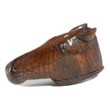 A TREEN HORSE'S HEAD SNUFF BOX EARLY 19TH CENTURY with brass tack decoration and inlaid with a