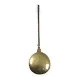 A BRASS WARMING PAN 17TH / 18TH CENTURY with a steel handle, above a pierced and hinged cover,