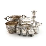 A mixed lot of silver items, comprising: a late-Victorian two-handled porringer, by Gibson and