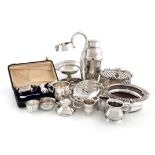 A mixed lot, comprising silver items: a cased three-piece condiment set, Birmingham 1920, an