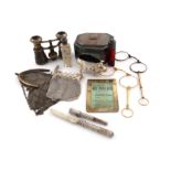 A mixed lot, comprising silver items: an Edwardian novelty silver pen wipe, by H. Matthews,