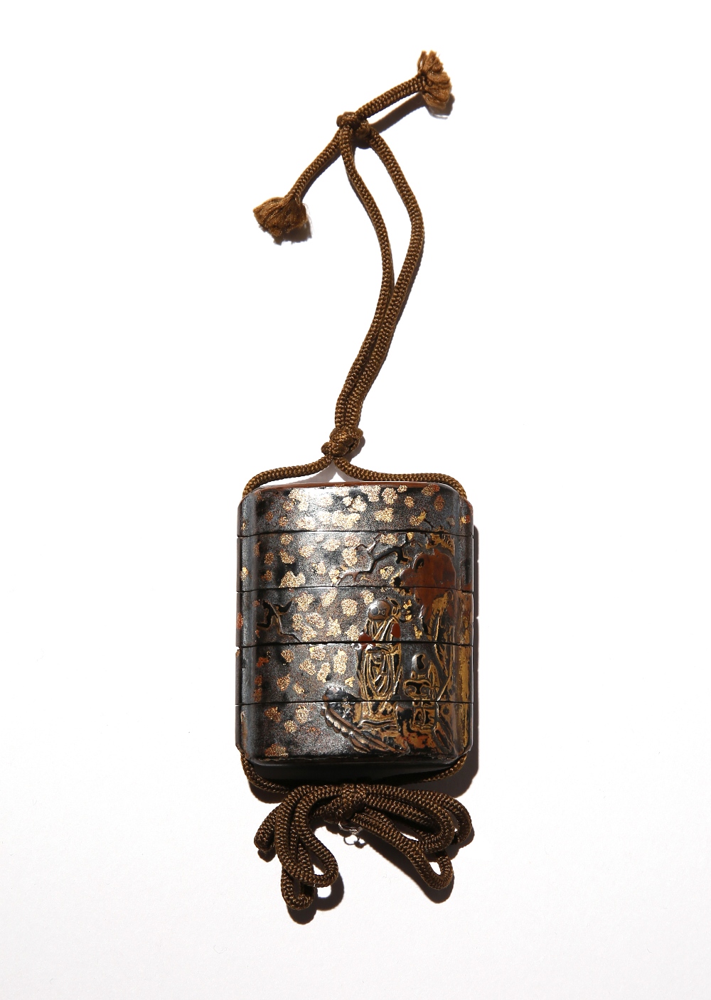 A SMALL JAPANESE FOUR-CASE LACQUERED WOOD INRO EDO PERIOD, 18TH CENTURY Decorated in gold, silver, - Image 2 of 2