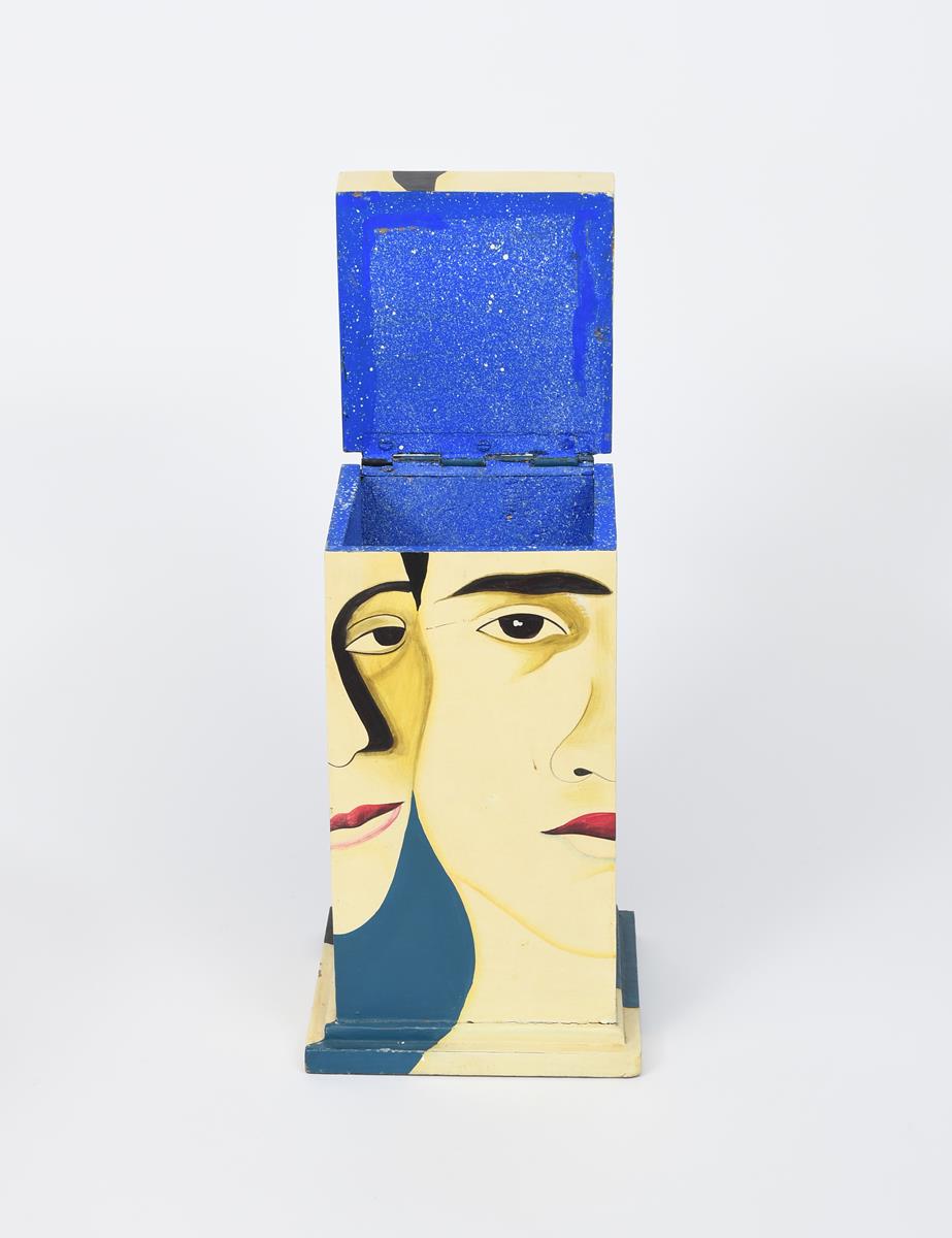 A Twergi Faces With Blue painted wood box with hinged cover designed by Nuala Goodman, painted - Image 3 of 5