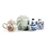 A SMALL COLLECTION OF CHINESE PORCELAIN 17TH CENTURY AND LATER comprising: a blue and white kendi,