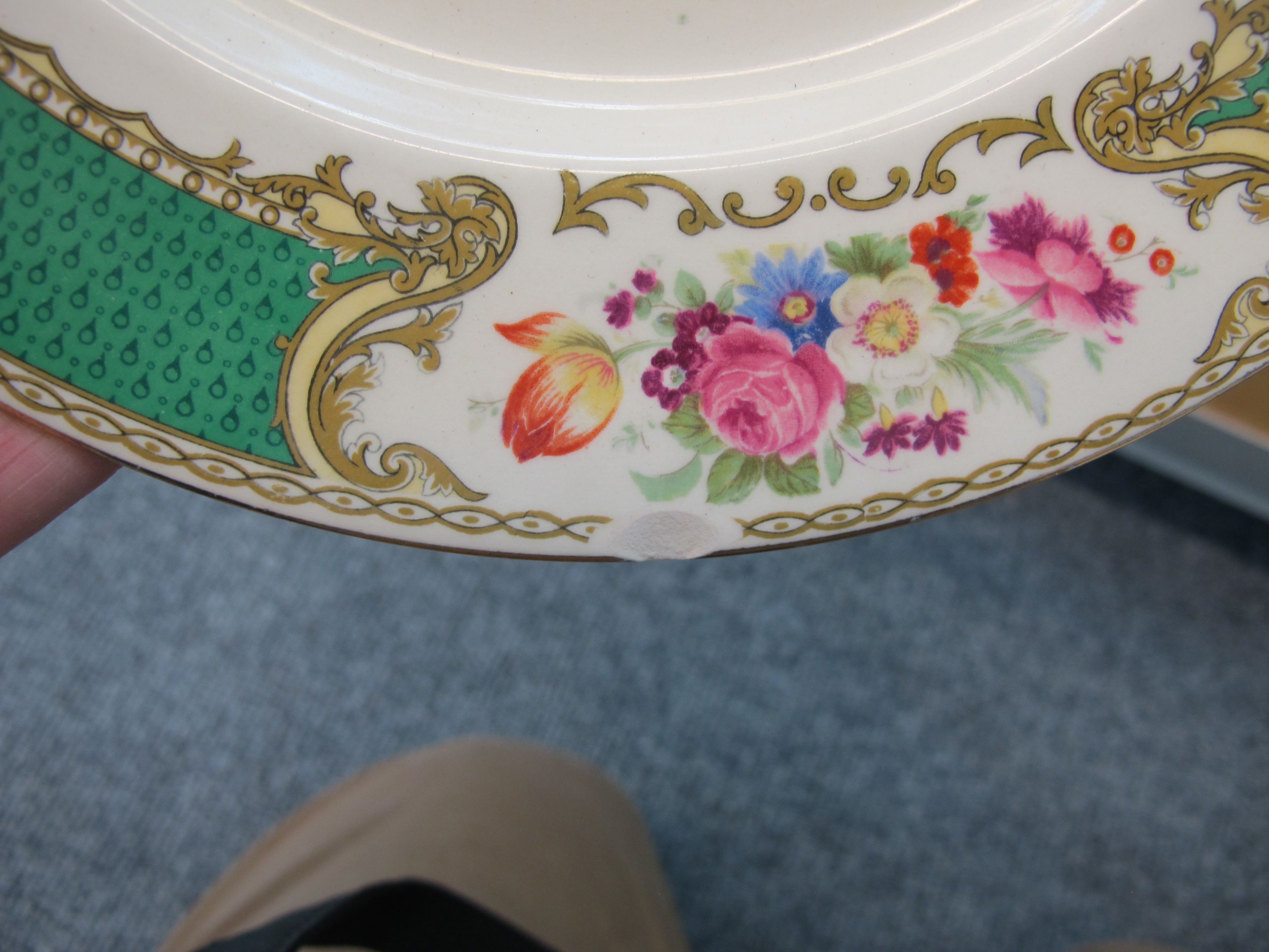 A MYOTT'S HARLEQUIN PART DINNER SERVICE FIRST HALF 20TH CENTURY the majority with the 'Bouquet' - Image 15 of 23