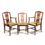 A SET OF TWELVE MAHOGANY DINING CHAIRS IN GEORGE III STYLE LATE 19TH / EARLY 20TH CENTURY inlaid