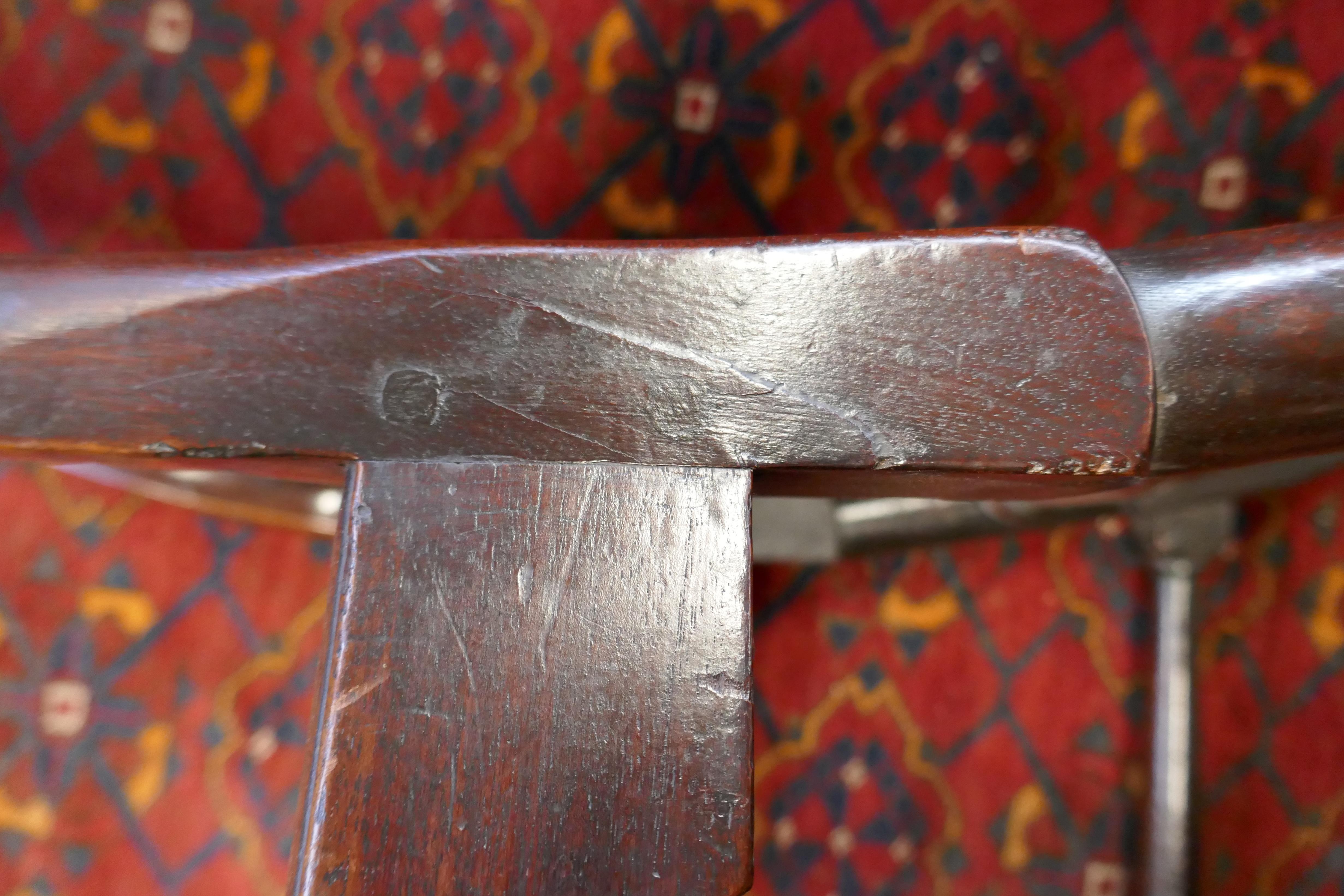 A PAIR OF GEORGE II MAHOGANY SIDE CHAIRS C.1740 each with a vase shaped solid splat back above a - Image 5 of 9