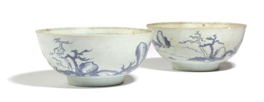 A PAIR OF CHINESE PORCELAIN BLUE AND WHITE BOWLS FROM THE NANKING CARGO, QIANLONG, C.1750 painted