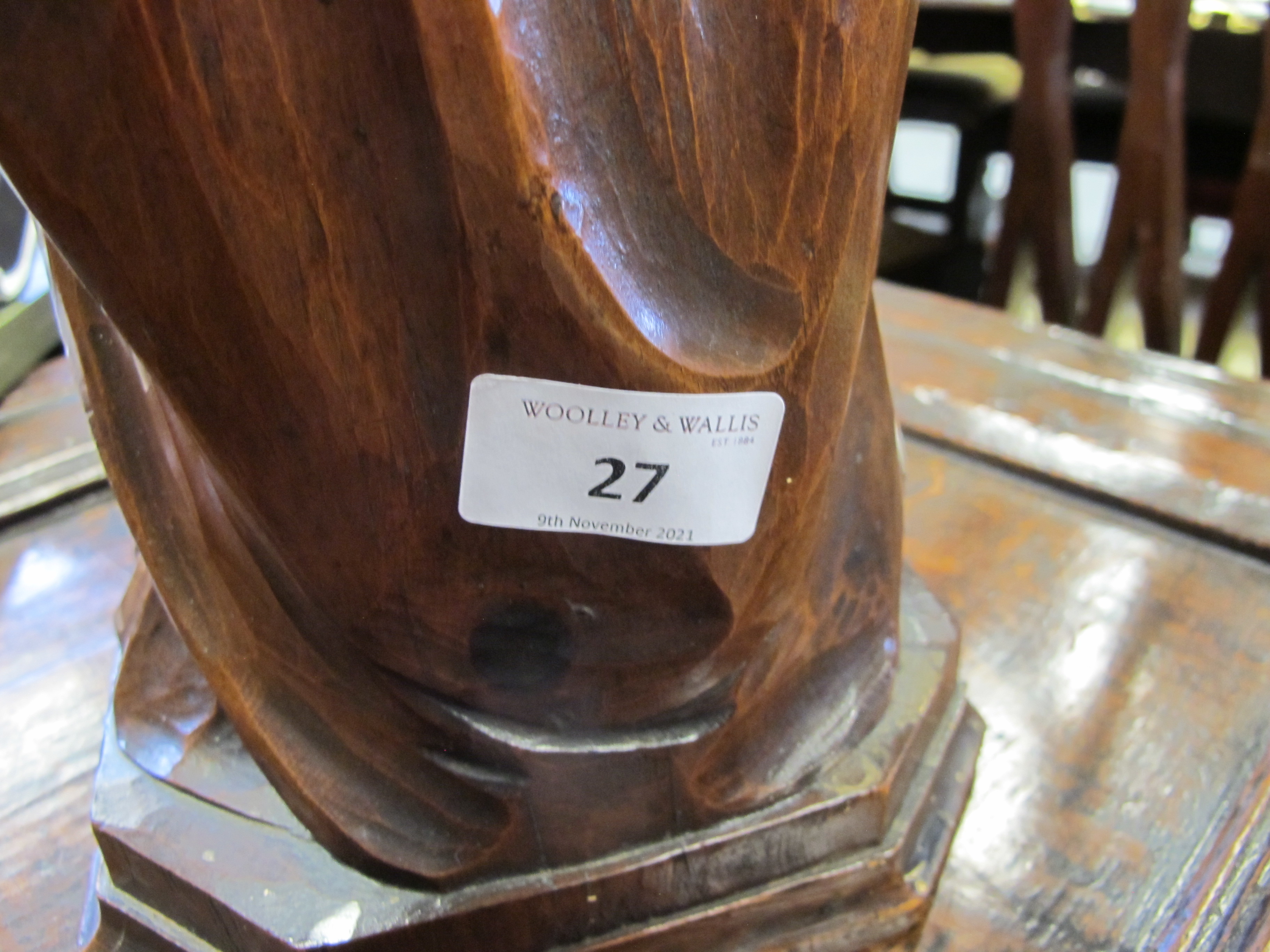 A CARVED LIMEWOOD FIGURE OF JESUS CHRIST POSSIBLY GERMAN, 18TH CENTURY depicted robed with his - Image 15 of 15