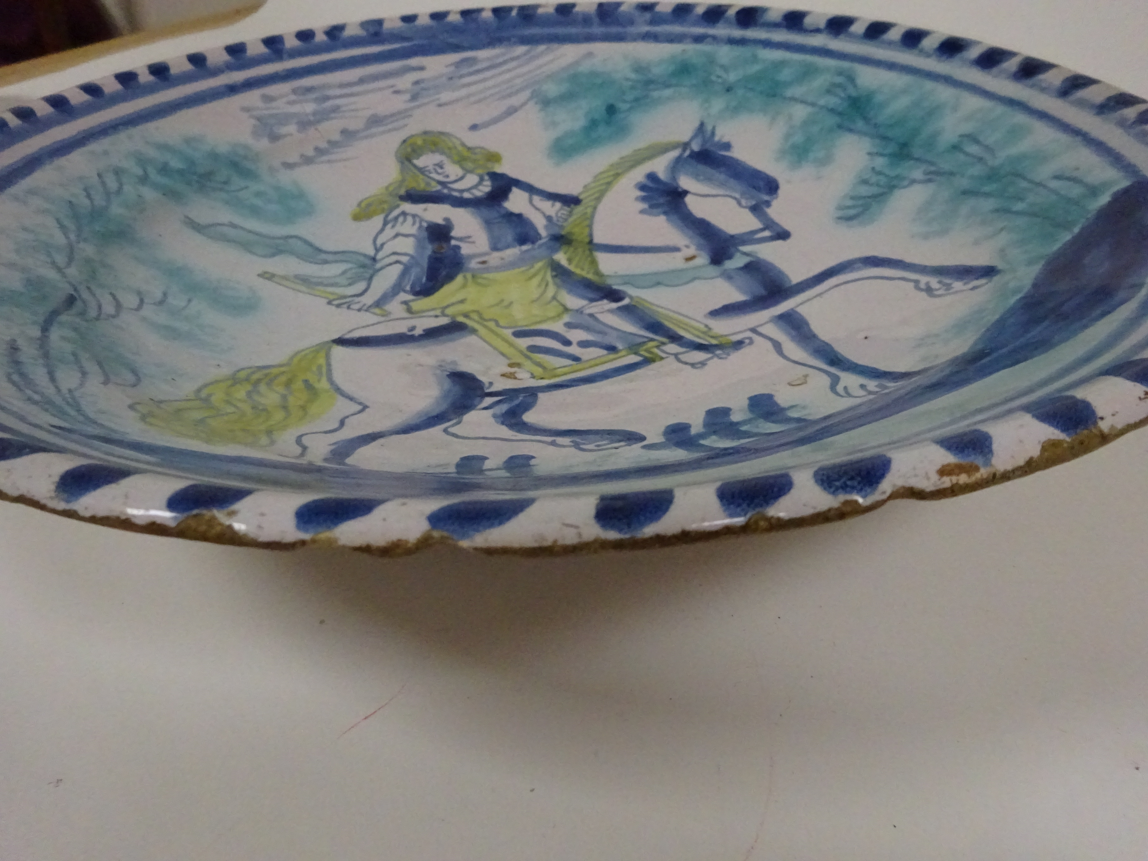 A DELFTWARE POTTERY EQUESTRIAN CHARGER PROBABLY LONDON, C.1700 painted in blue, green and yellow - Image 15 of 21
