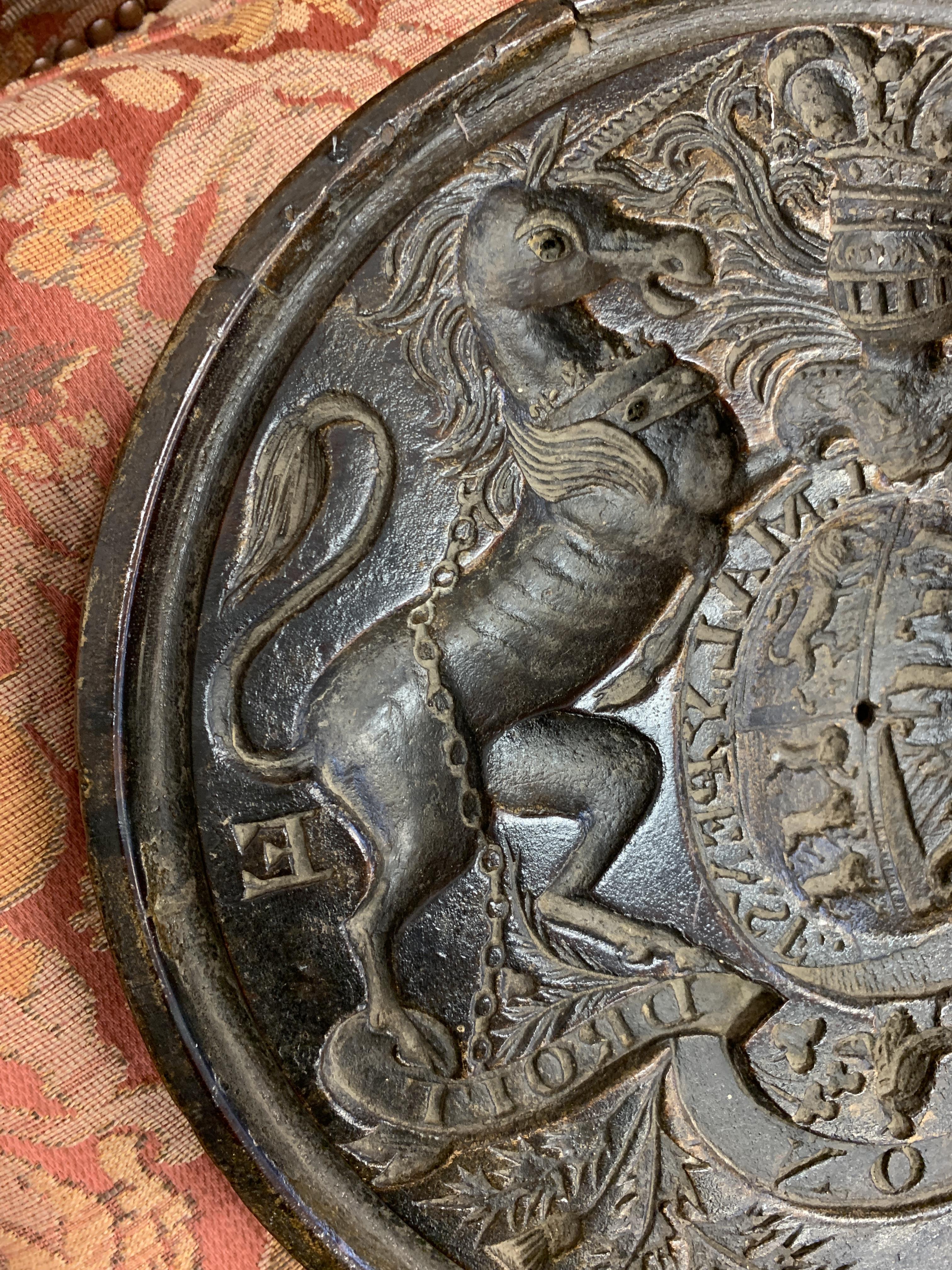 A TREEN CONFECTIONERY MOULD MID-19TH CENTURY intaglio relief carved with the Royal Coat of Arms, the - Image 2 of 10