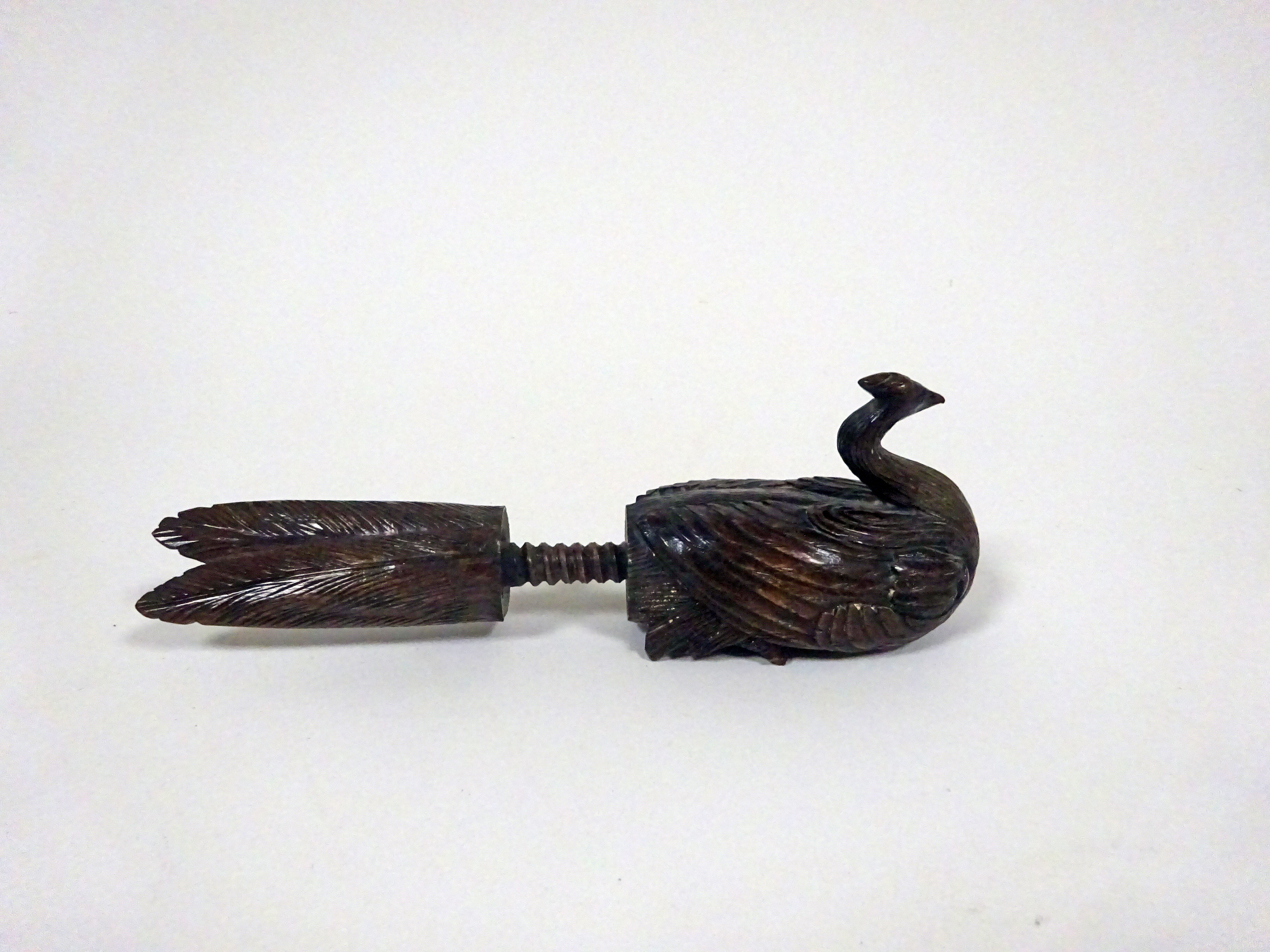 A SWISS TREEN NUTCRACKER LATE 19TH CENTURY in the form of a peacock, with a screw-action 19.2cm long - Image 4 of 7