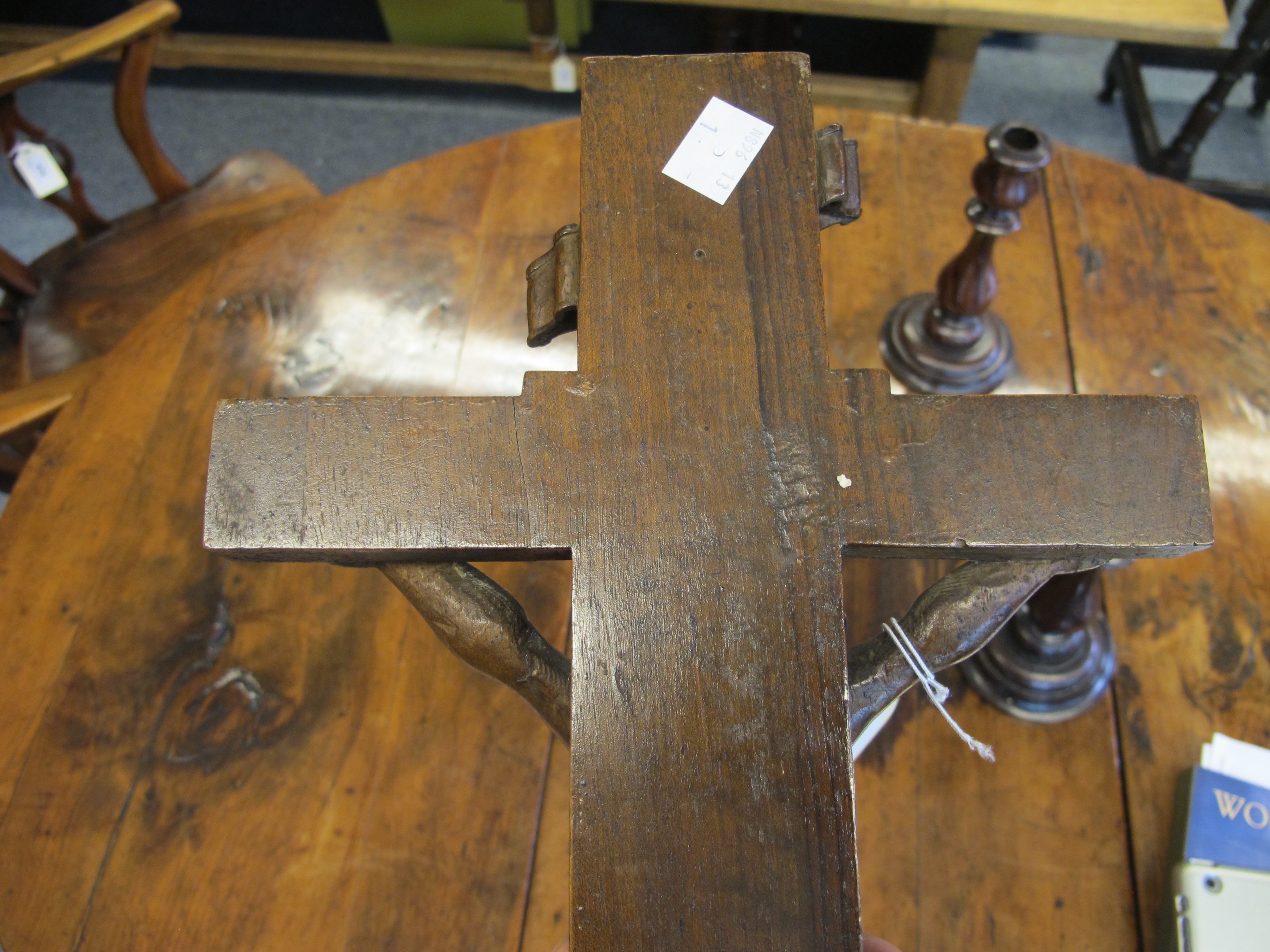 A CONTINENTAL CARVED WALNUT CORPUS CHRISTI 19TH CENTURY Christ depicted with the Virgin Mary and - Image 3 of 8