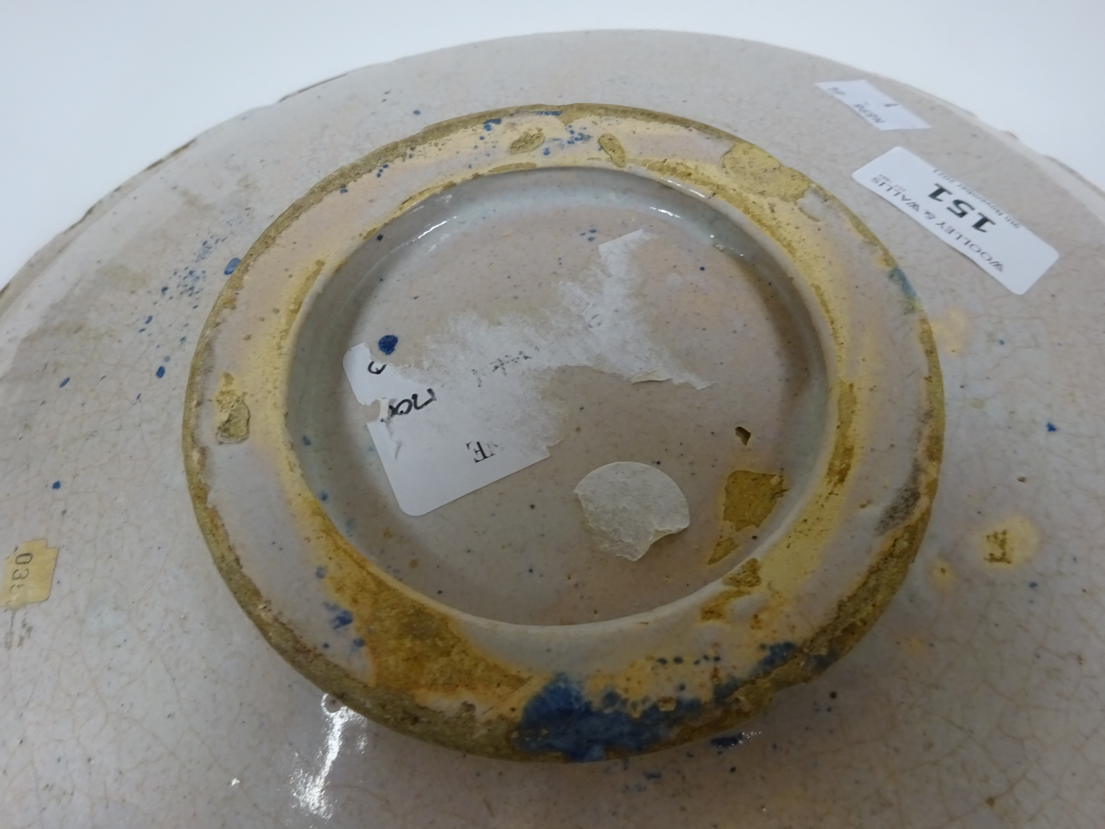 A DELFTWARE POTTERY EQUESTRIAN CHARGER PROBABLY LONDON, C.1700 painted in blue, green and yellow - Image 8 of 21