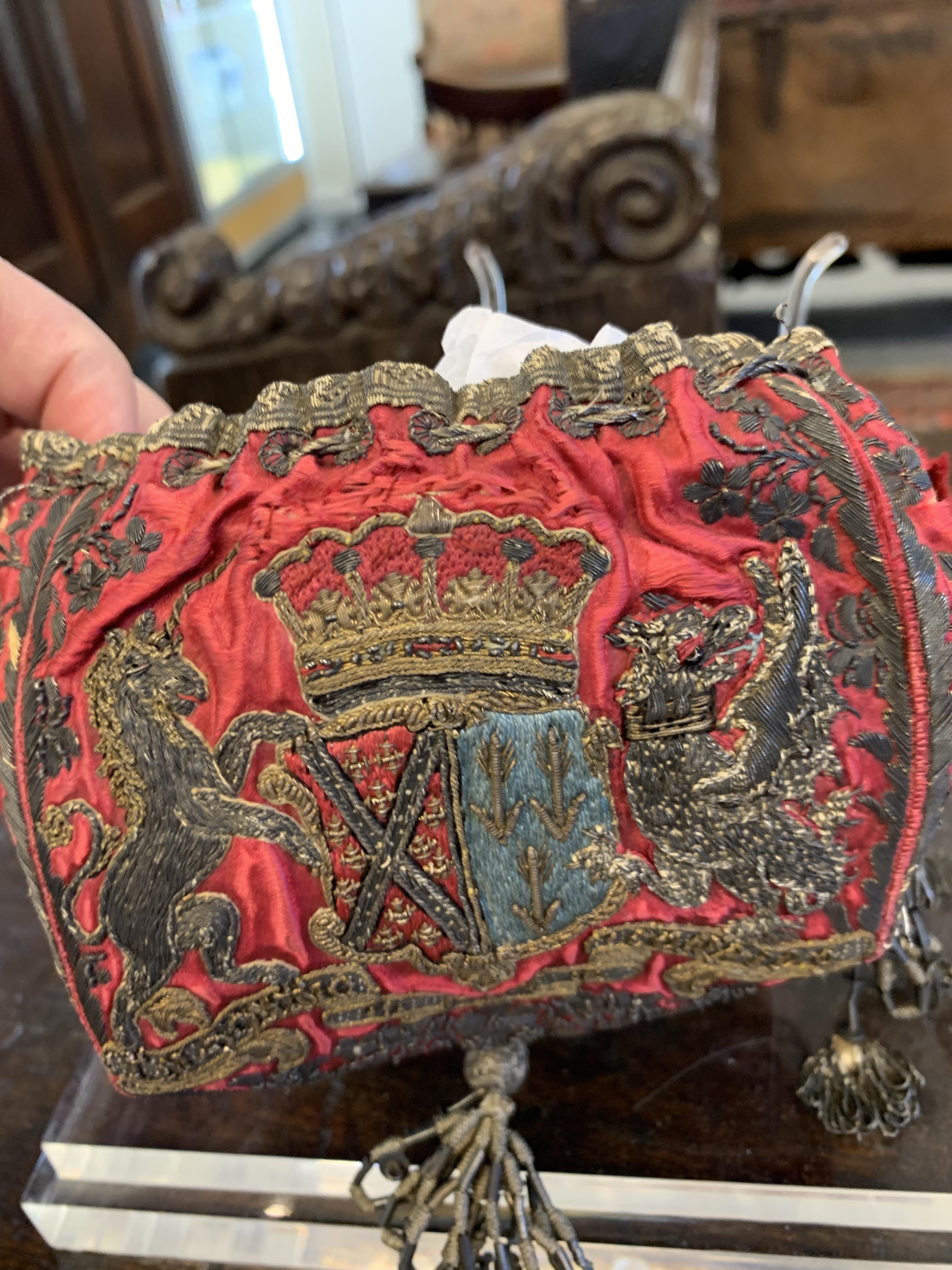 AN EMBROIDERED SILK NEEDLEWORK GAMING PURSE 18TH CENTURY worked with silk floss, spangles, purl, - Image 4 of 9