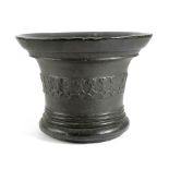 A LARGE 17TH CENTURY BRONZE MORTAR ATTRIBUTED TO JAMES BARTLET (1675-1700) OF THE WHITECHAPEL