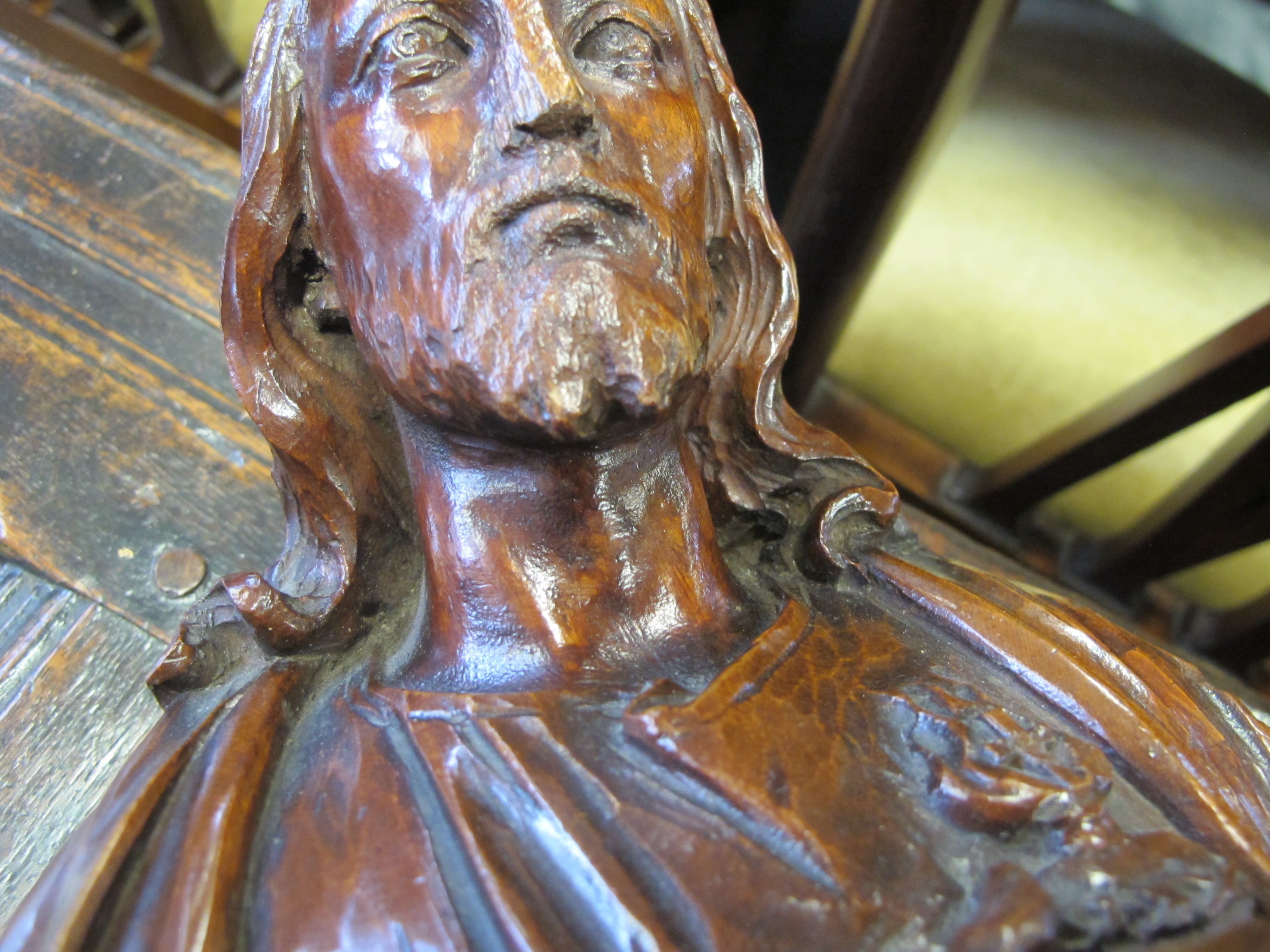 A CARVED LIMEWOOD FIGURE OF JESUS CHRIST POSSIBLY GERMAN, 18TH CENTURY depicted robed with his - Image 10 of 15