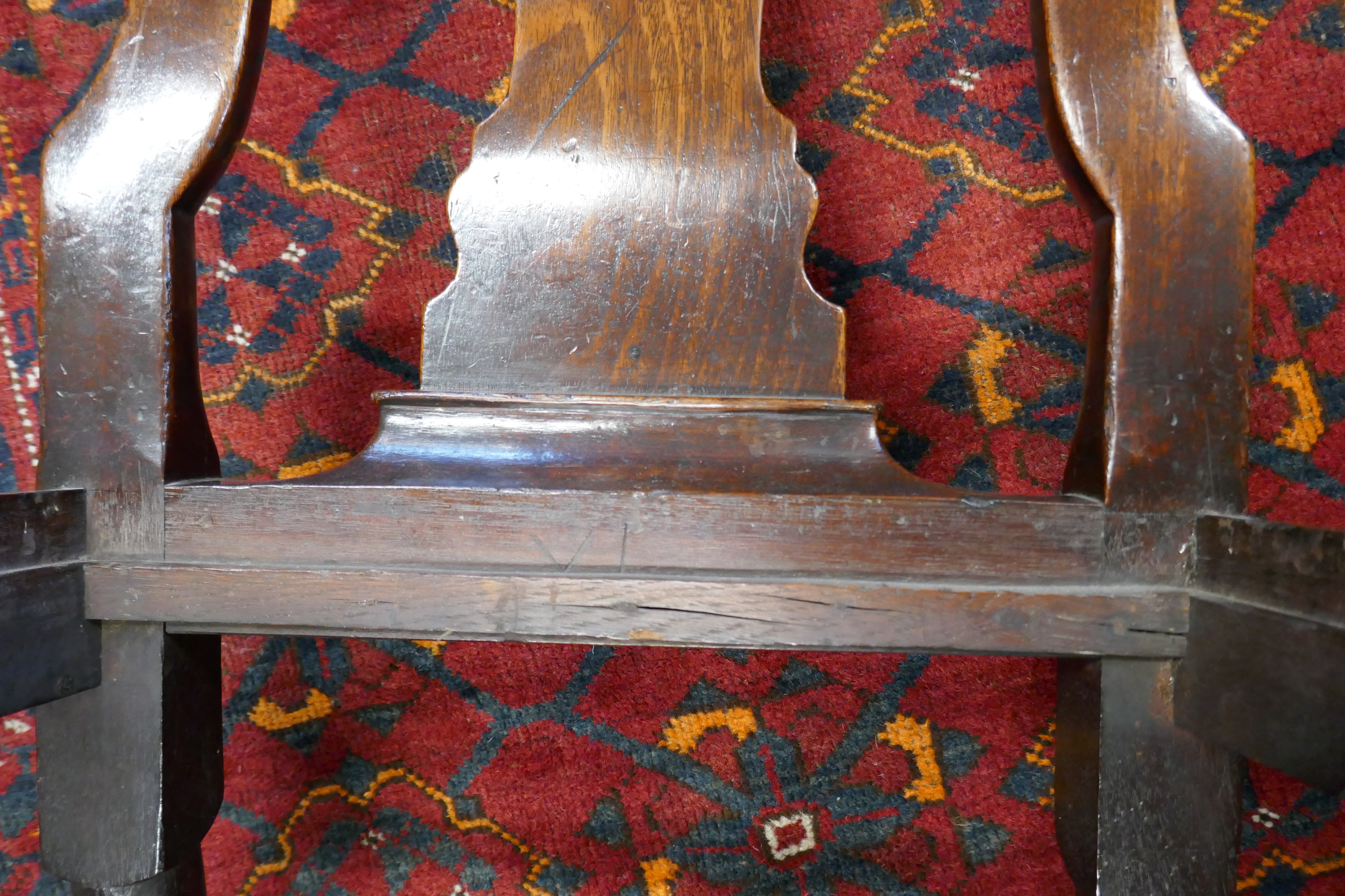 A PAIR OF GEORGE II MAHOGANY SIDE CHAIRS C.1740 each with a vase shaped solid splat back above a - Image 2 of 9