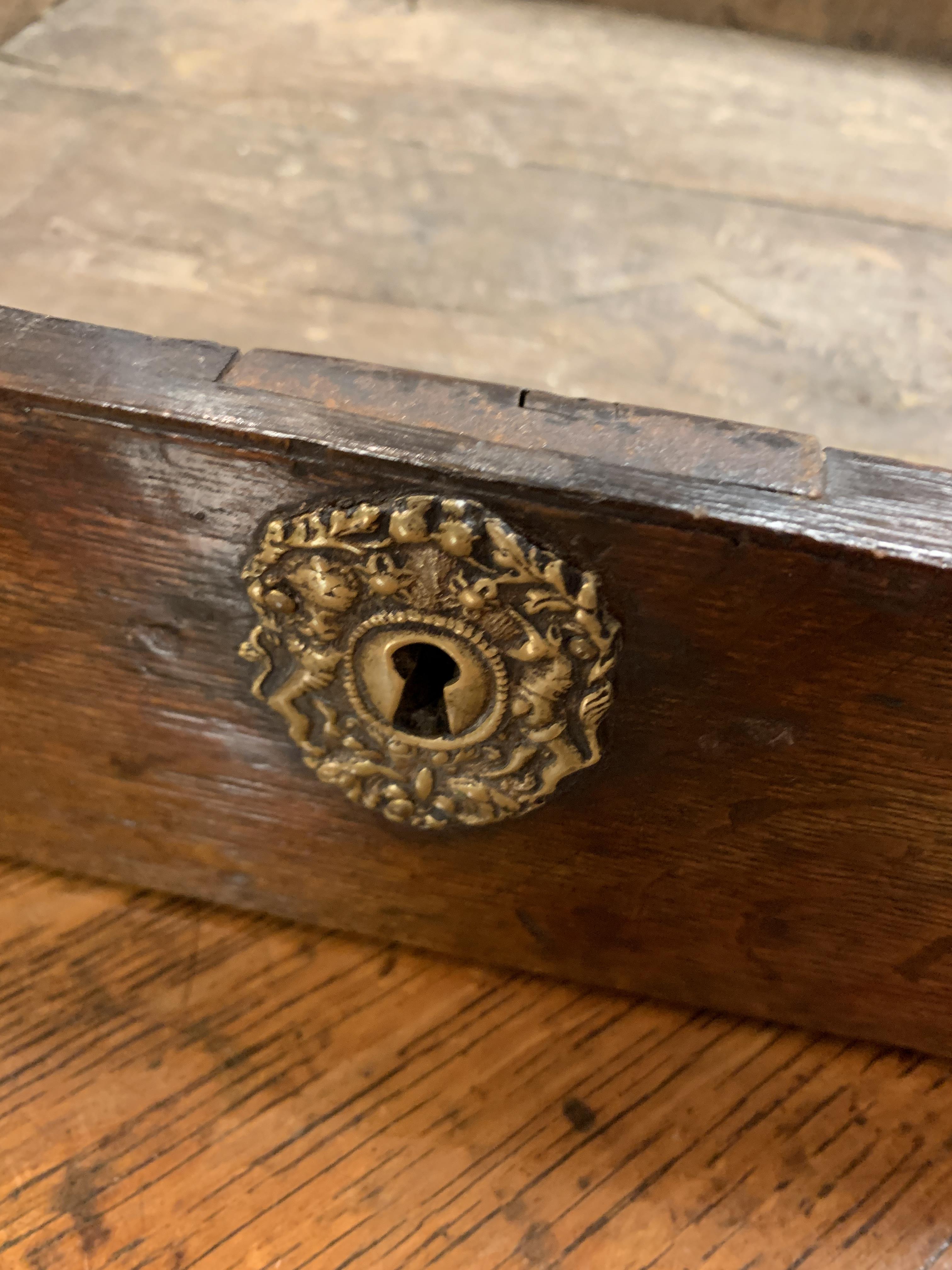 A WILLIAM AND MARY OAK SIDE TABLE C.1690 the rectangular top with a moulded edge, above a frieze - Image 8 of 14