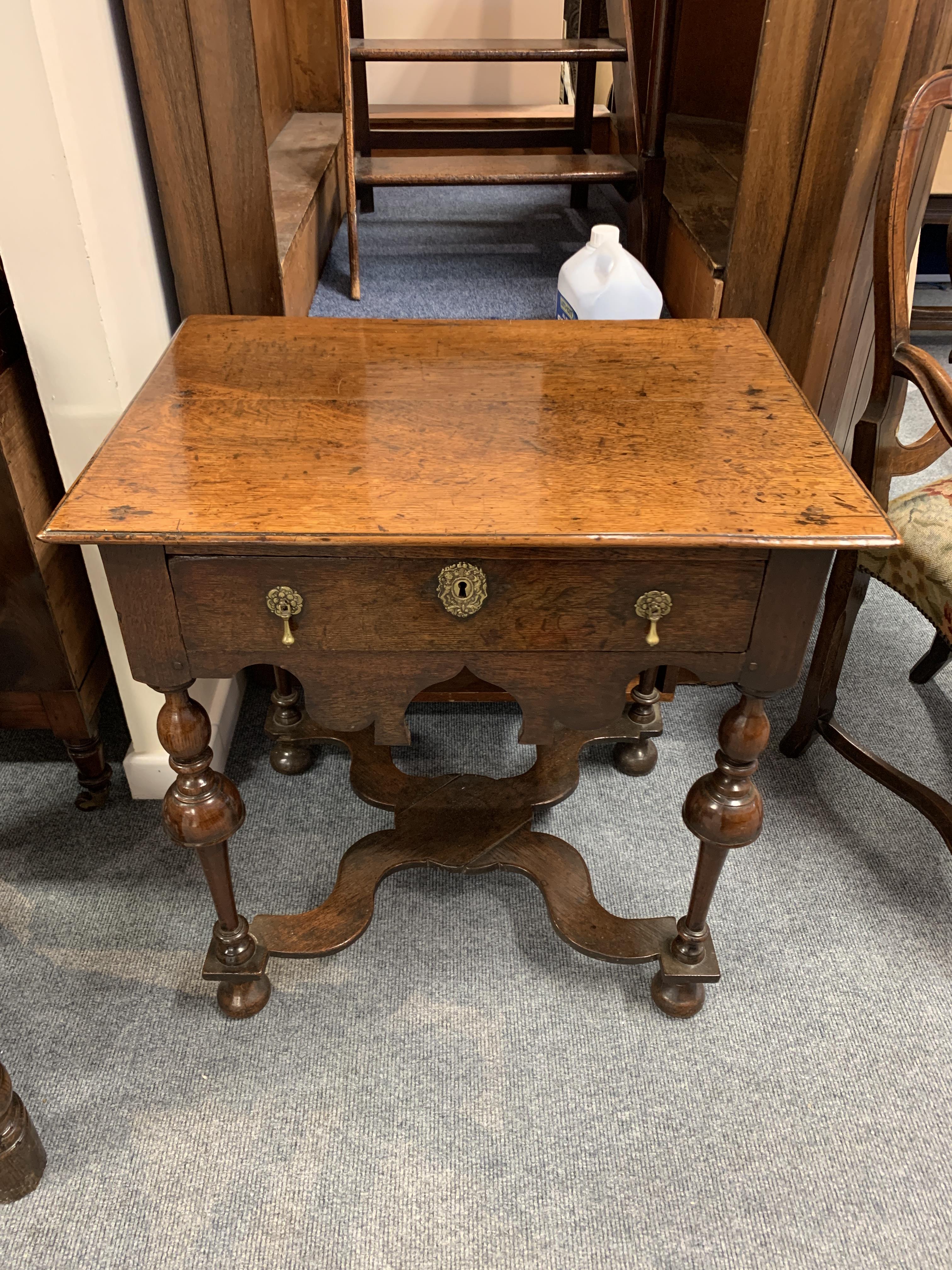 A WILLIAM AND MARY OAK SIDE TABLE C.1690 the rectangular top with a moulded edge, above a frieze - Image 14 of 14