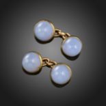 A pair of gold dress cufflinks mounted with chalcedony cabochons, 1.2cm wide, cased