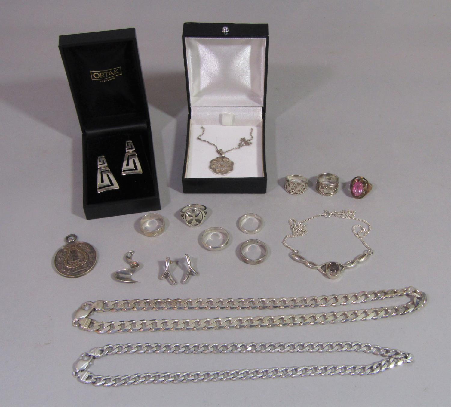 Mixed lot of silver jewellery to include a Russian 875 silver gilt ring claw set with a faceted oval