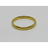 22ct wedding ring, size M, 2.1g