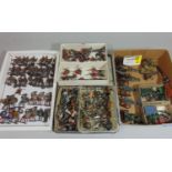 Collection of vintage painted lead toys including soldier figures (Romans, kilted Scottish regiments