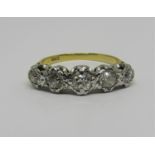 18ct five stone diamond ring, centre stone 0.25cts approx, size Q, 3.8g