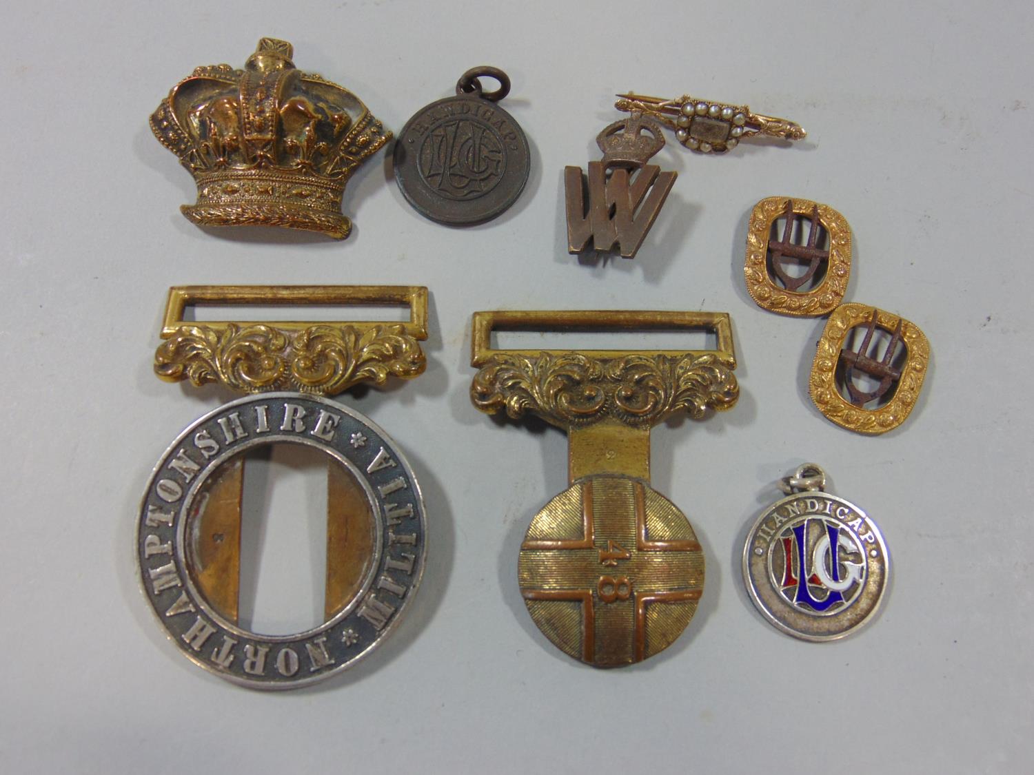 A collection of late 19th/ early 20th century militaria including a 1900 South Africa Christmas - Image 4 of 5
