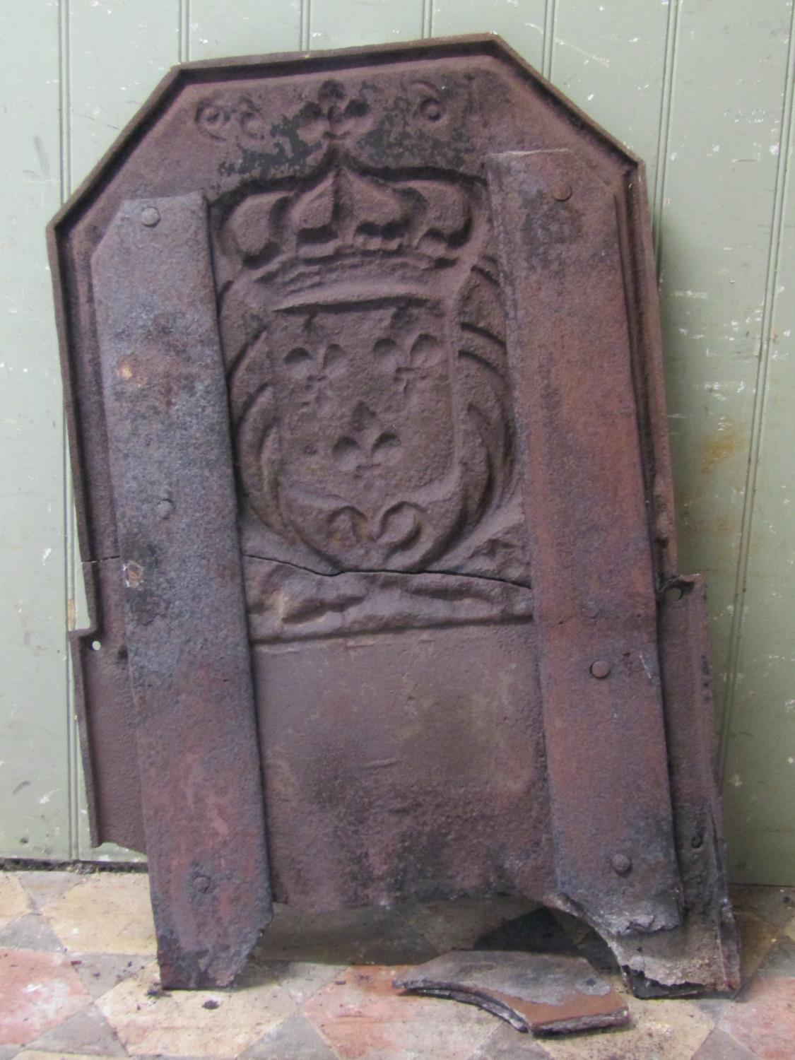 An antique cast iron fireback with canted corners, raised relief armorial shield with crown, dated - Image 2 of 2