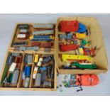 Mixed lot of railway model items including Triang loco R159/ R250, rolling stock by Triang and