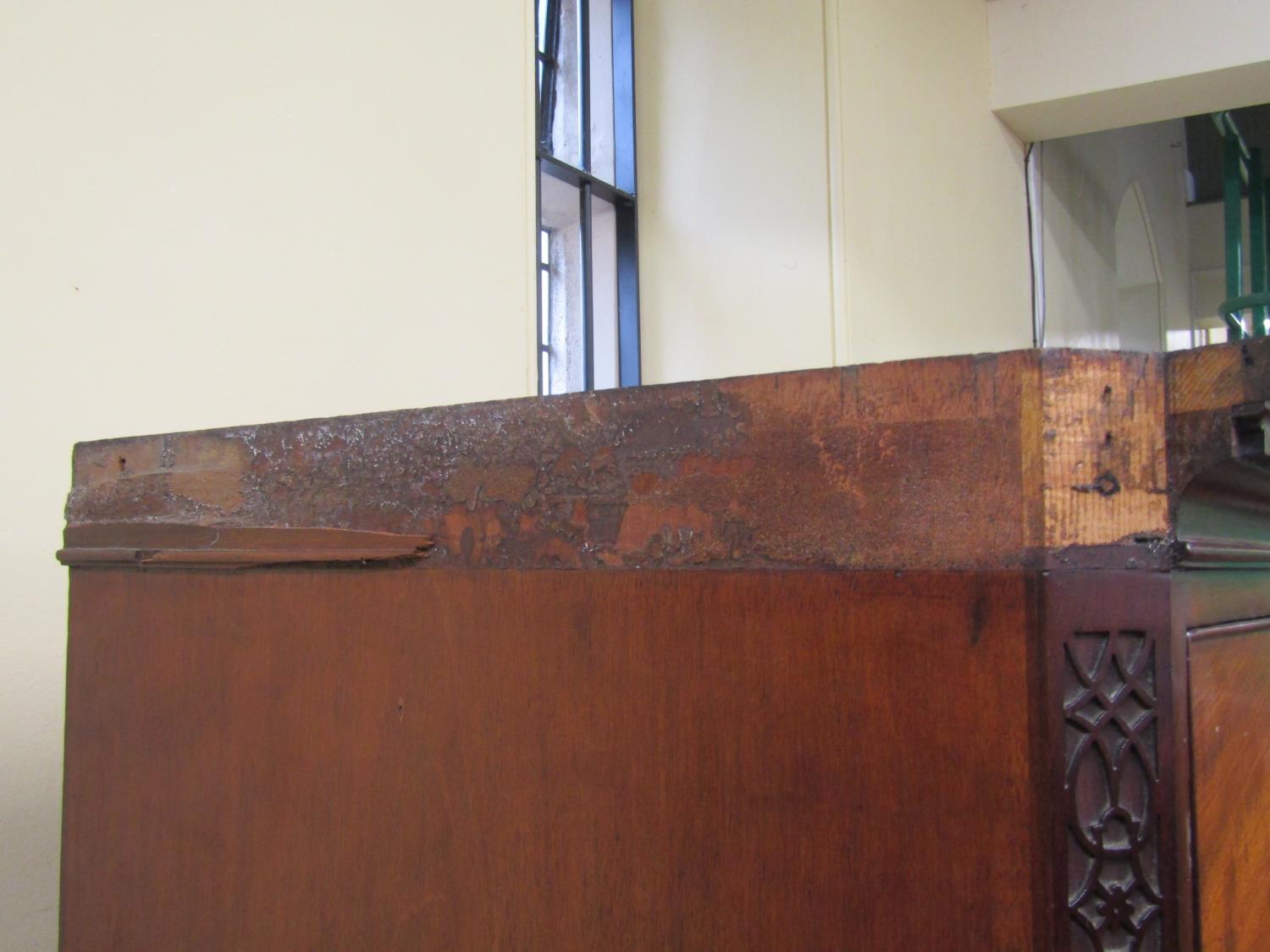 A Georgian mahogany chest on chest of six long and two short drawers with central brushing slide, - Image 3 of 7