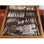 Teak cased canteen of Kings handle flatware together with a further oak cased canteen of fish