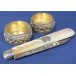 Good quality Victorian silver folding fruit knife with mother-of-pearl handle, maker Joseph Rodgers,