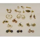 Collection of yellow metal stud earrings to include several pearl examples, most stamped '375'