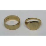 9ct wedding ring and signet ring, both size R, 6.9g total (2)