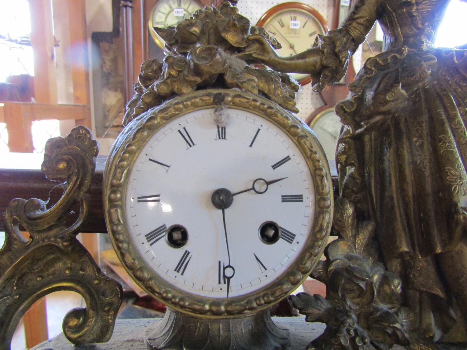 19th century gilt brass mantel clock in the romantic style, with female character floral bouquets, - Image 2 of 4