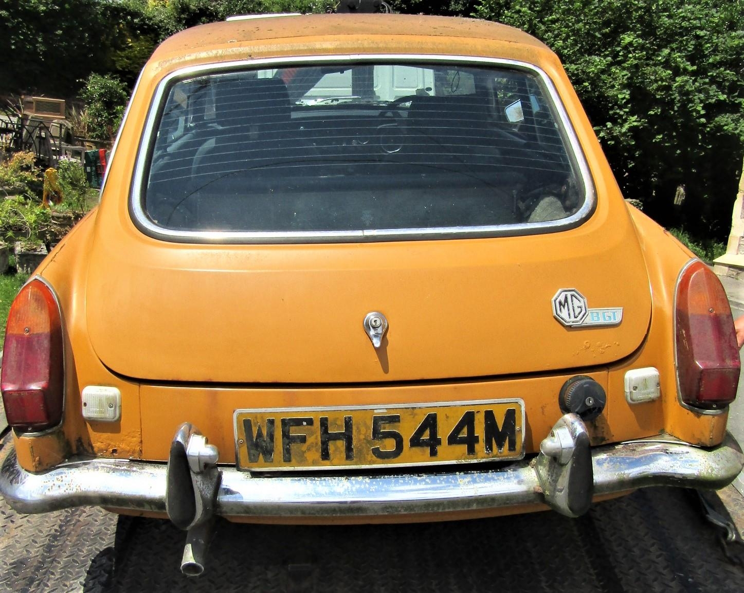 MG BGT - 1800cc, yellow/mustard, chassis GHD 532680 2G, engine number 19628, registration - WFH - Image 2 of 17