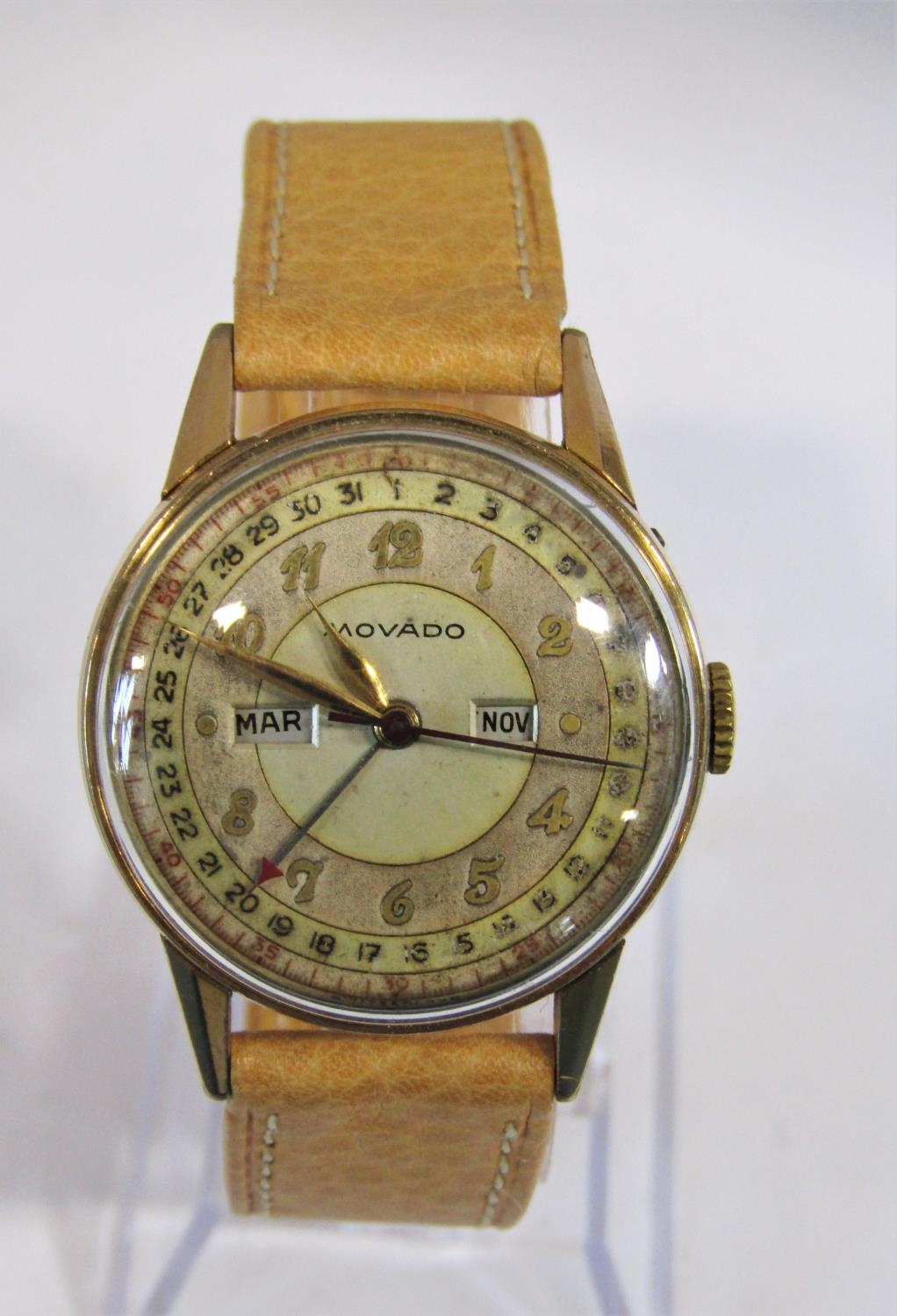 Good 1950s Movado triple date pointer calendograph gents wristwatch, the textured dial with gilt