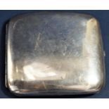 Edwardian silver cigarette case, maker WN Chester 1909, 10 cm long, 5 oz approx