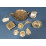 Mixed collection of bijouterie silver and white metal comprising vesta case, three medals, gin