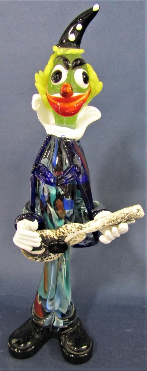 A collection of glassware to include decanters, jugs, bowls, a Murano glass clown, fish and - Image 8 of 9