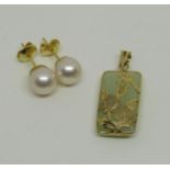 Pair of 18k pearl stud earrings and a 14k gem set pendant of rectangular form, 4.6g total (3)